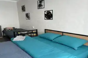 Uyutnaya v novom dome s vidom na karer Apartments, Mirnyj