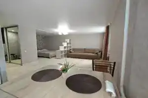 Studiya Apartments