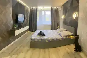 Dizaynerskie, novyy remont Apartments, Alchevsk