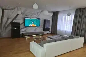 Lyuks v novom dome s parkingom Apartments, Donetsk