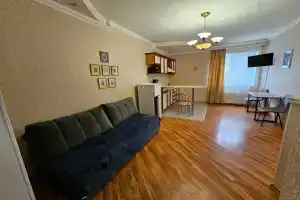 Semeynyy nomer lyuks Apartments, Berdyansk