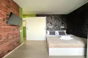 Uyutnaya -studiya v ZhK Normandiya Apartments, Moscow