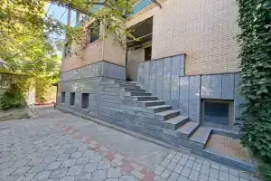 Prostornye i uyutnye apartamenty v tsentre Samarkanda