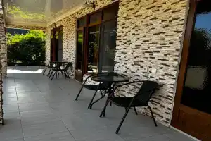 Dvuhmestnyy standart 1 Apartments, Alakhadzi