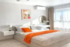 Stilnaya v novom dome na 11 etazhe ot ZhK Leningradskiy kvartal Apartments, Mariupol