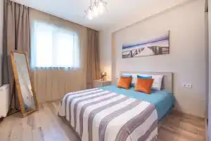 Svetlaya s vidom na gorod i Mtatsmindu Apartments, Tbilisi