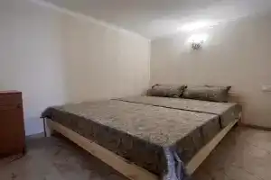 Uyutnaya v tsentre goroda ryadom s morem Apartments, Makhachkala