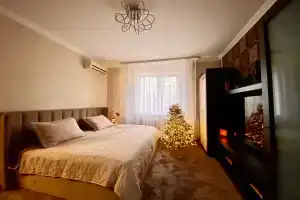 Po-domashnemu komfortnaya na Atletike Apartments, Donetsk