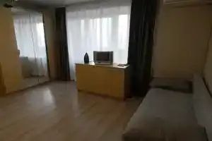 1-komnatnaya v mnogokvartirnom dome v tsentre goroda Apartments, Armavir