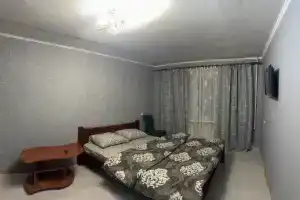 1-komnatnaya Apartments, Mariupol