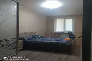Shikarnaya dvuhkomnatnaya bolshaya , v shagovoy dostupnosti vsyo Apartments, Mariupol