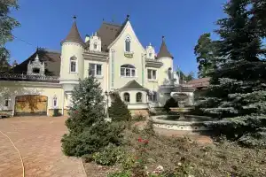 Prostornyy kottedzh s basseynom Cottage, Pushkino