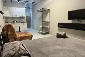 Uyutnaya studiya ryadom s tsentrom goroda Apartments, Mariupol