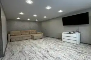 Apartamenty s vidom na park, Lensk
