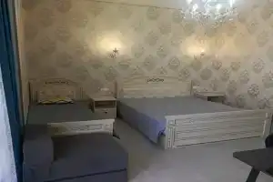 Tryohmestnyy nomer standart Apartments, Alakhadzi