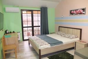 Uluchshennyy standart dlya 2h.chel. s dop mestom Apartments, Lazarevskoye