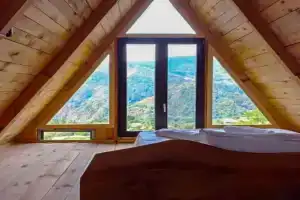 Uyutnyy kottedzh v gorah s shikarnym vidom na gory Cottage, Kobuleti