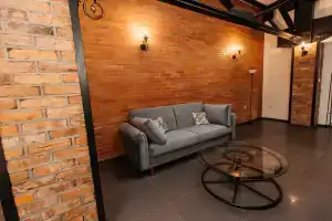 Komnata Apartments, Agudzera