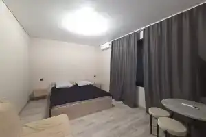 Komfortnyy nomer Apartments, Agudzera