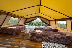 Palatka shater semeynyy na beregu Chernogo morya Cottage, Novyjj Afon