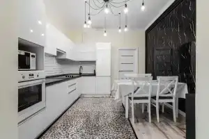 ZhK Vavilon s vidom na gory vozle Mega Tsentra Apartments, Almaty