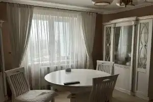 Treh komnatnaya dlya gostey, kotorye lyubyat krasotu i chistotu Apartments
