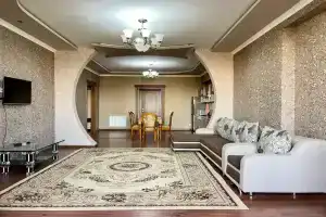 3h Komnatnye Apartamenty v ZhK "Kazahstan", Shymkent