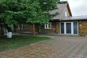 Zhiloy derevyannyy dvuhetazhnyy dom s parnoy i basseynom. Cottage, Shakhty