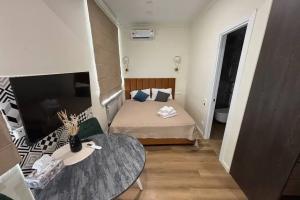 Uyutnyy dvuhmestnyy nomer v otele rizhskiy praym, Moscow