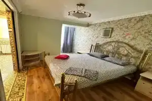 na tsentralnoy ploshchadi lenina Apartments, Donetsk