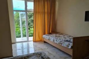 Tryohmestnyy nomer lyuks Apartments, Kobuleti