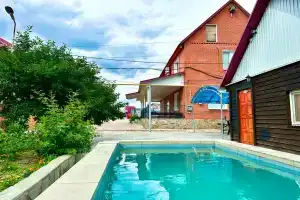 Dom Dvuhetazhnyy Cottage, Iletsk