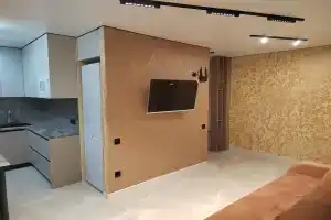 Uyutnaya evrotreshka v rayone parkovoy zony Apartments, Velikiye Luki