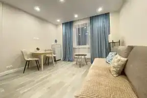 Novaya studiya v tsentre goroda Apartments, Korolyov
