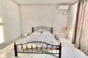 Dvuhmestnyy nomer s 1 krovatyu lyuks Apartments, Alakhadzi
