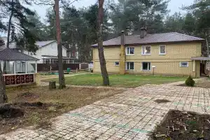 Dom sredi sosen Cottage, Vladimir