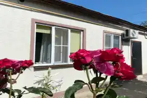 Chast doma ryadom s morem Cottage, Yeysk