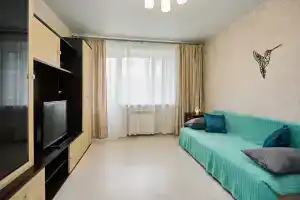 Dvuhkomnatnaya uyutnaya v gorode Apartments, Domodedovo