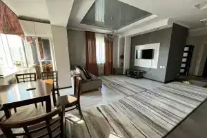 Zolotoy kvadrat Panfilova 153 Apartments, Bishkek