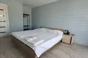 Dvuhmestnyy nomer s 1 krovatyu Standartnyy s dvuhspalnoy krovatyu Apartments, Kinghi