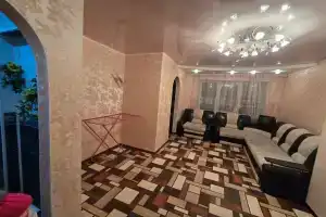 Uyutnaya ryadom s Natsionalnym parkom Taganay Apartments, Zlatoust