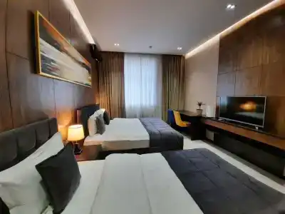 Home Boutique - 12