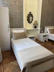Hostel "Vintage Boutique" - 69