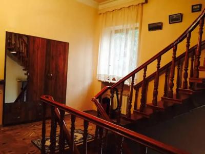 Villa with swimming pool - 11