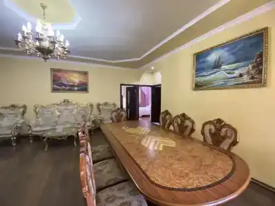 Large 5 Bedroom Luxury Villa - 16