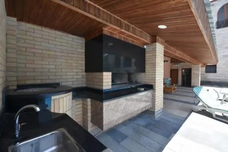 A Royal Luxury Villa In Center With Two Swimming Pools, Sauna and Jacuzzi. - 23