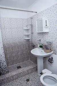 Honey House - 37
