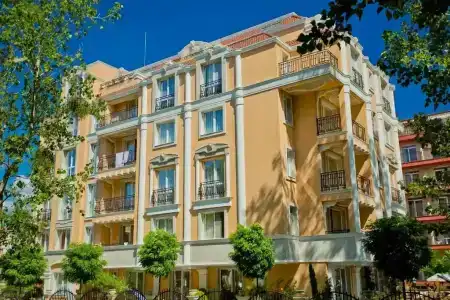 Venera & Anastasia Palace Apartments - 9