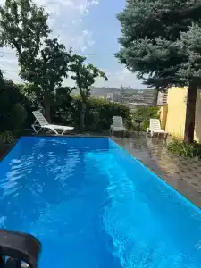 Large 5 Bedroom Luxury Villa - 1