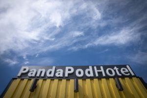 Panda Pod Hotel, Vancouver